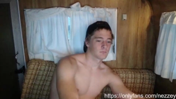 Nezzey  28-11-2021 video footjob